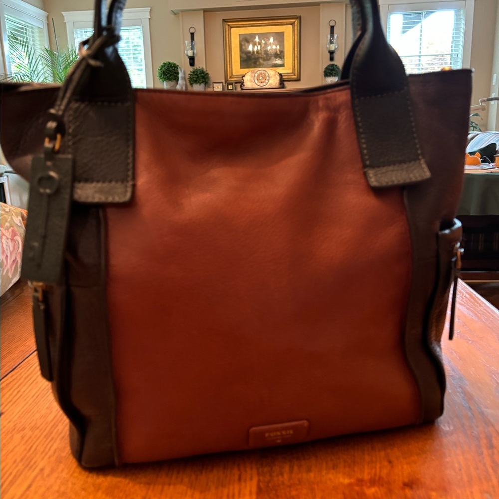 Handbag - Picture 2 of 13
